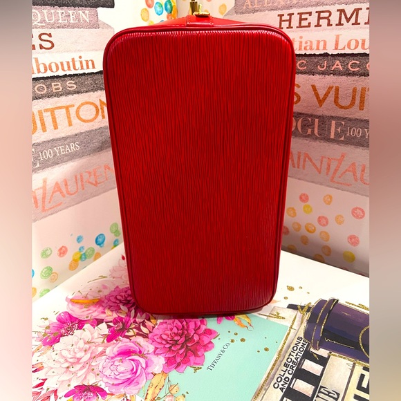 Louis Vuitton Alma Epi Red - Picture 11 of 14